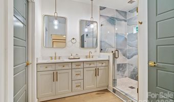 1900 Arnold Dr, Charlotte, NC 28205