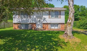 505 Elder Ln, Allenton, WI 53002