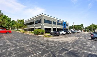 174 Clarkson Rd, Ballwin, MO 63011