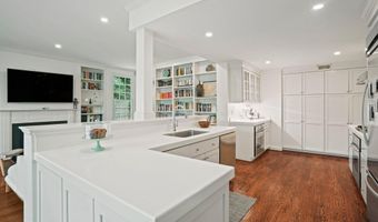 5320 ALBEMARLE St, Bethesda, MD 20816