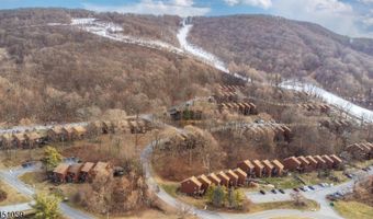 1 Deer Valley Ln Unit 2, Alloway, NJ 07462