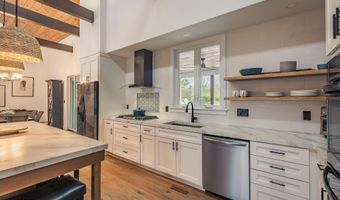 917 McDonald Dr, Amsterdam, NY 12070