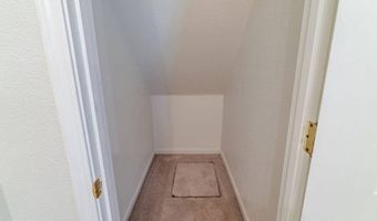 932 Lakeview Dr, Dayton, NV 89403