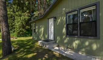 107 S Van Wyck Ave, Cascade, ID 83611