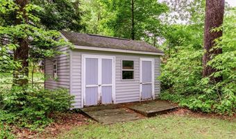 103 Heatherwood Ln, Yorktown, VA 23692