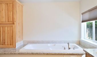 300 SW 7TH Ave 102, Battle Ground, WA 98604