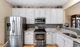 6738 158th St W, Apple Valley, MN 55124