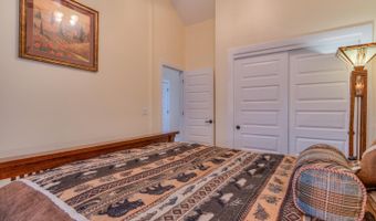 56081 Snow Goose Ct, Bend, OR 97707