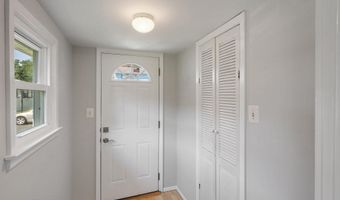 55 Oregon Ave, Middletown, NJ 07748