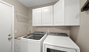 3077 Turnberry Ln, Ann Arbor, MI 48108