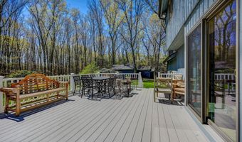 7 Fawn Way, Millstone, NJ 08510