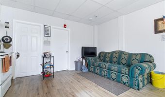 513 Washington St, Coventry, RI 02816