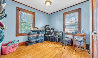 180 Minna Ave, Avenel, NJ 07001