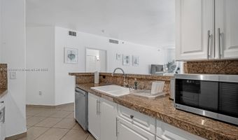 19877 E Country Club Dr 3-107, Aventura, FL 33180