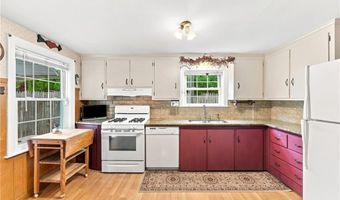 48 Fairway Dr, Cranston, RI 02920