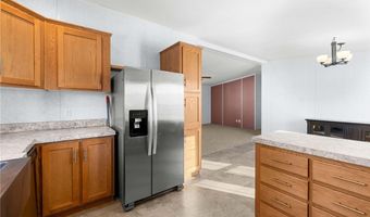 1406 East Dr, Alden, NY 14004