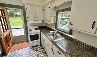 20 Huckleberry Hill Rd, Avon, CT 06001