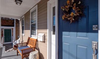 14 Lee Ave, Newport, RI 02840