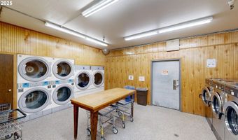 97900 SHOPPING CENTER Ave, Brookings, OR 97415