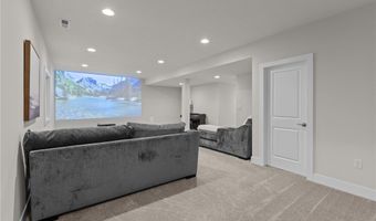 216 Hickory Ln, Adams Twp., PA 16046
