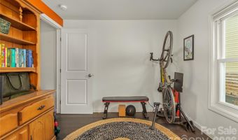 5 Shadowlawn Dr, Asheville, NC 28806