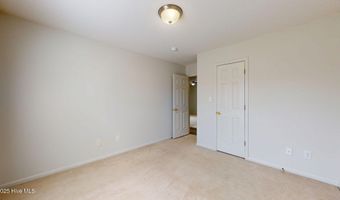 3786 Dover Dr, Ayden, NC 28513