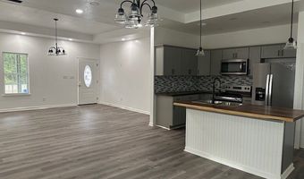 211 Edgewood Dr, Bainbridge, GA 39819