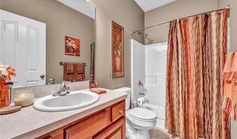 880 Shadow Creek Trl, Amherst, OH 44001