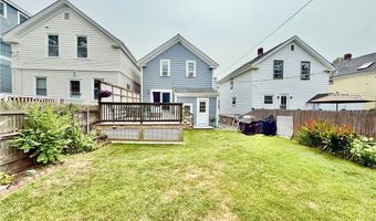 18 Carey St, Newport, RI 02840