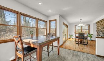 11 Spruce Mountain Trl, Danbury, CT 06810