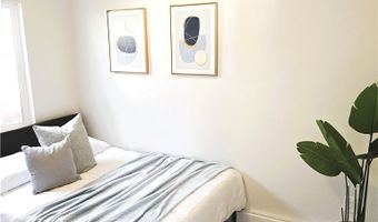 7040 3rd, Los Angeles, CA 90043