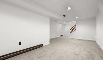 3146 CLUB Dr, Allentown, PA 18103