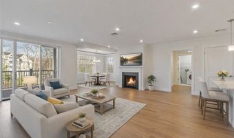 3 Longview Dr 305, Atkinson, NH 03811