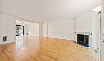 10 Ives Hill Ct 10, Cheshire, CT 06410