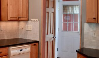 99 S Main St, Acushnet, MA 02743