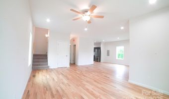 7 Berry Crest Ln, Arden, NC 28704