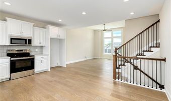 1640 Grayhawk Dr, Basehor, KS 66007