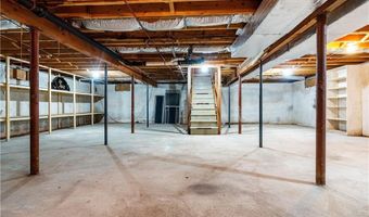 35 Sunset Ave, North Kingstown, RI 02874