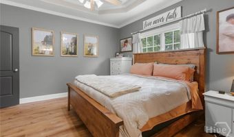 221 Creekside Dr, Arnoldsville, GA 30619