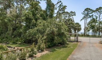 103 Bay Colony Way, Apalachicola, FL 32320