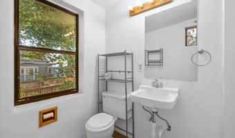 1040 E Main St, Ashland, OR 97520