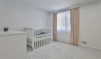 24 Suffolk Ct, Bedford, NH 03110