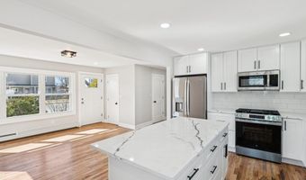 38 Somerset Rd E, Amityville, NY 11701