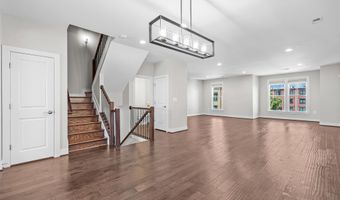 2109 MAIN LINE 102, Alexandria, VA 22301