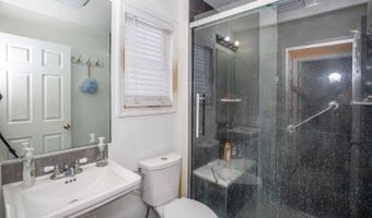 138 S Salem St, Andover, NJ 07801