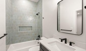 112 N HIGHLAND St, Arlington, VA 22201