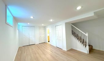 5700 FENWICK Dr, Alexandria, VA 22303
