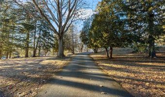 555 Great Rd, Lincoln, RI 02865