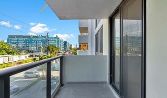 9800 W Bay Harbor Dr 308, Bay Harbor Islands, FL 33154