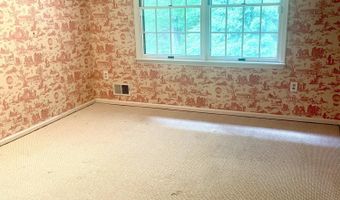 57 Pape Dr, Atlantic Highlands, NJ 07716